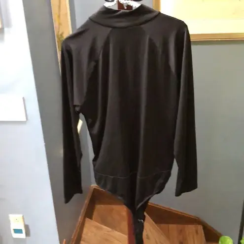 Nina Parker Black Keyhole Cutout Long