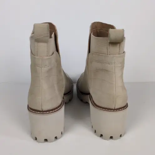 DOLCE VITA Beige Huey H2O Suede Leather Ankle Booties Lug Sole Women's 7.5