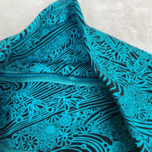 Lululemon Women's 2 In Movement Cropped Leggings Teal & Black Geo Print Stretch