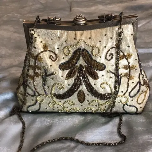 Vintage beaded embellished gold crossbody handbag with gold metal handle