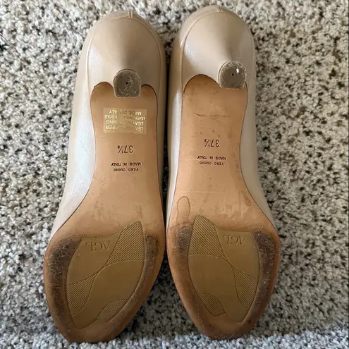 EUC AGL Beige and Black Cap