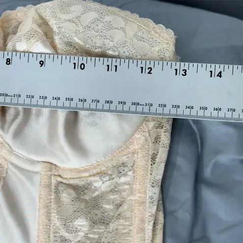 Frederick's of Hollywood VTG Frederick’s of Hollywood 36C Ivory Lace Satin Bustier Lingerie USA Union Tag