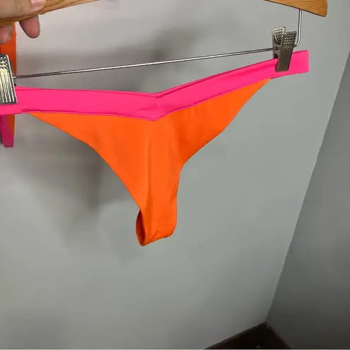 Parade criss cross color block bikini top thong bottom women’s size medium/Large Orange