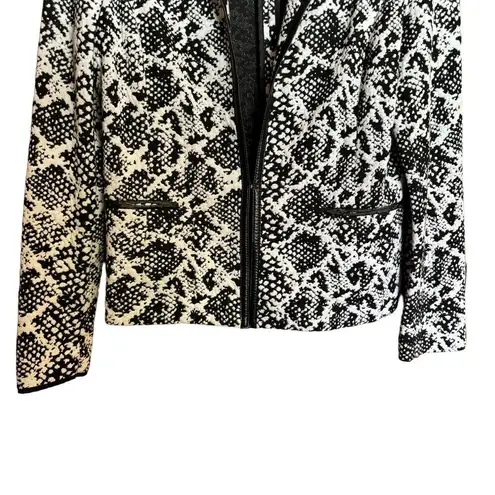 Kasper  Blazer Womens 12 Black White Print Soft Shell Hidden Pockets Jacket