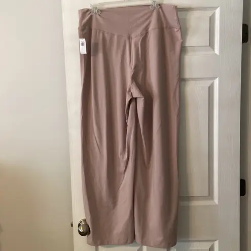 Old Navy  Extra Wide High Rise Stylish Wide-Leg Pants inseam 30” waist 38” elasti - Image 3