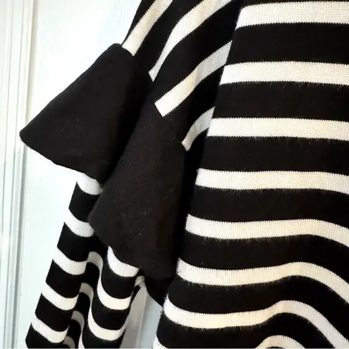 cupio Black White Striped Ruffle Sleeve Sweater Women’s Large Long Sleeve