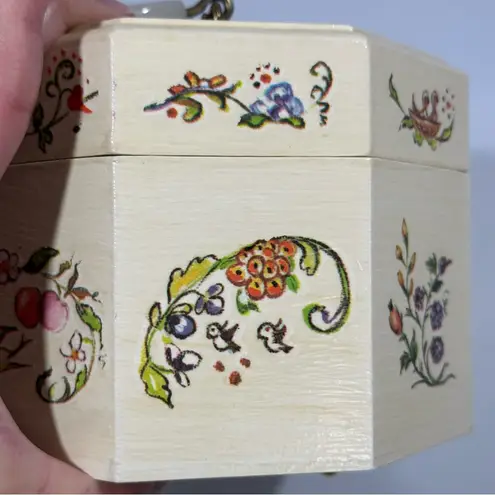 Vintage Floral Wood Octagonal Box Purse White
