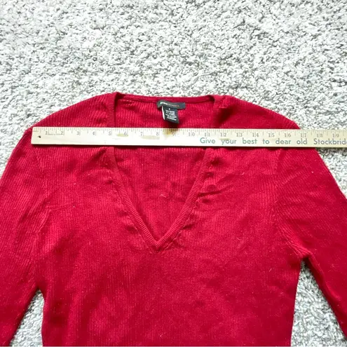 BCBG Maxazria Long Sleeve Knit Sweater Pullover V-neck Red Size L