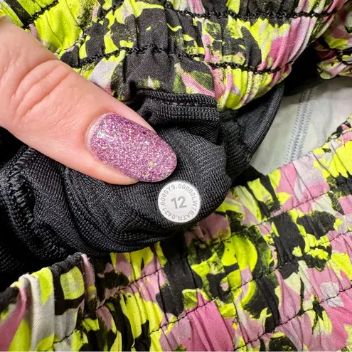 Lululemon  Hotty Hot High Rise Athletic Shorts Inflected Highlight Yellow 12