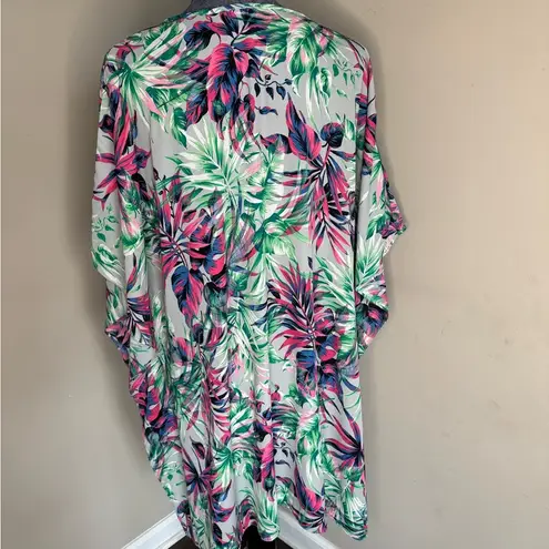 CARAMELA Floral Poncho Top