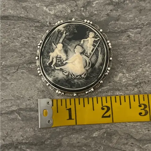 Vintage Victorian Style Raised Cameo Woman Cherubs Angels Brooch Pin Garden Gray