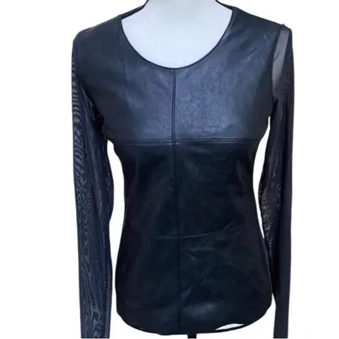 🔥Bailey 44 (rare to find in Navy blue) faux leather top size med