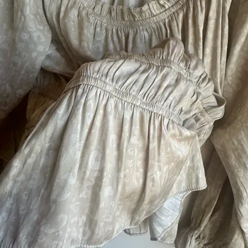 Grade & Gather Cream/Bronze Smocked Cheetah Top Size Large