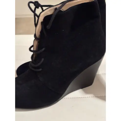Isaac Mizrahi LIVE Black Suede Lace Up Wedge Booties Ankle Boots Black Size 7.5
