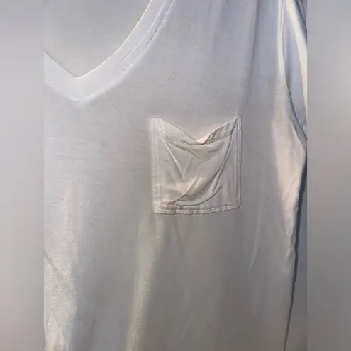 American Eagle NWOT  soft and sexy pocket tee