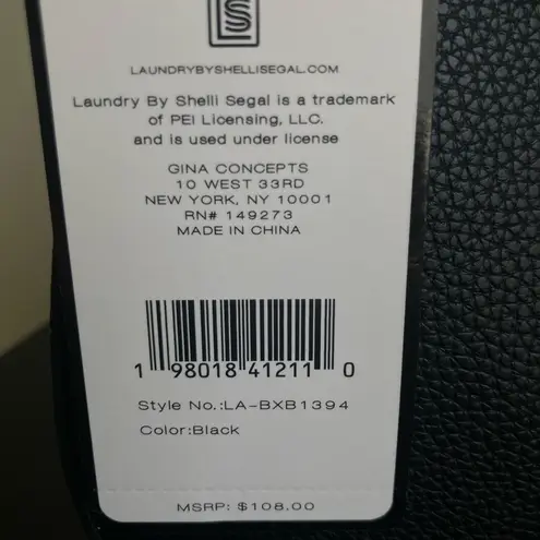 Laundry by Shelli Segal  Black Shoulder Bag with Gold Chain