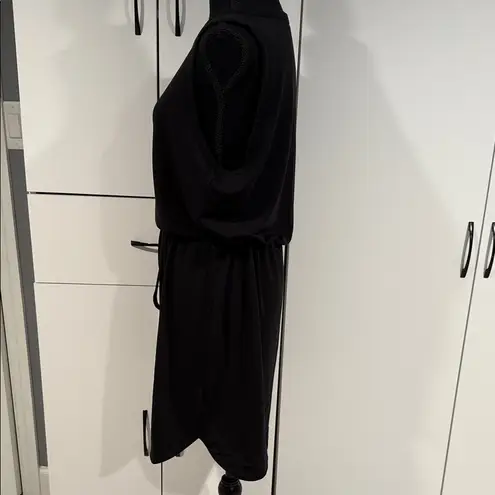 Evereve sleeveless dress . Size L