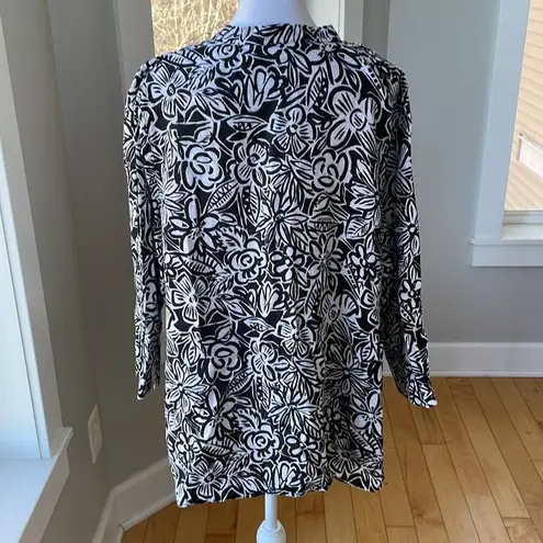 Laura Ashley Woman Black White Floral Embroidered 100% Linen Shirt Swim Coverup