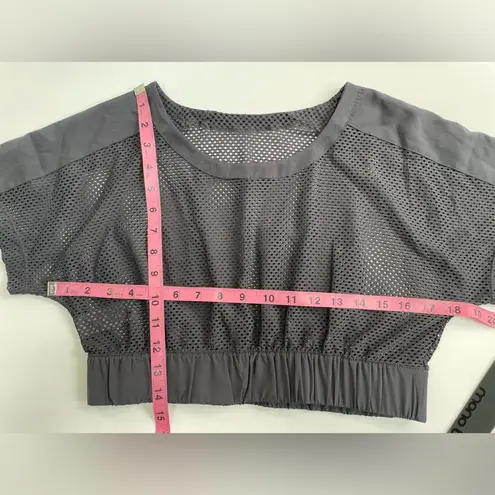 MONO B Active Mesh Perforated Short Sleeve Crop Top in Black Size S NWT