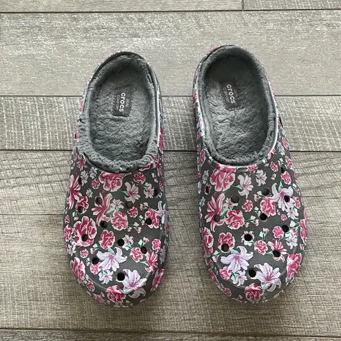 Crocs Size 9 Grey and Pink Floral Fleece Lined Clog Shoes