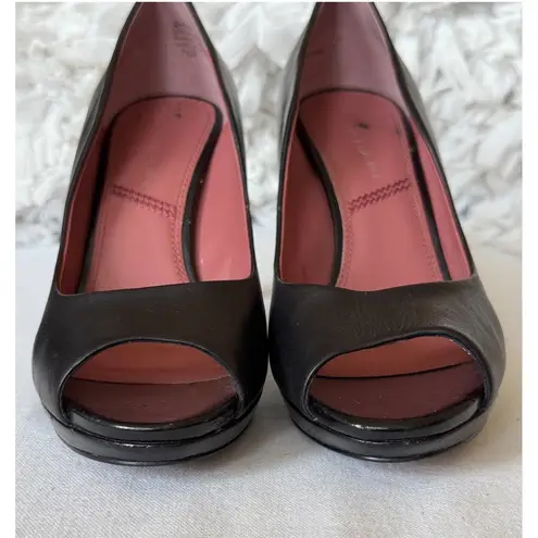 Tahari Black Leather Peep Toe Platform Heels Classic Pumps Size 7.5