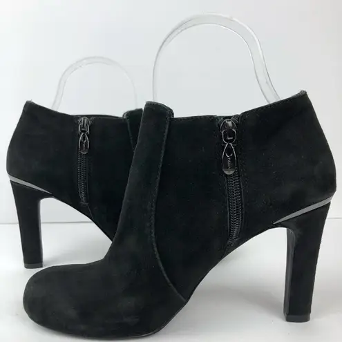 Tahari  Suzi Suede Ankle Bootie in Black Size 6