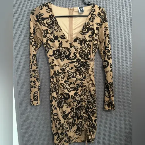 Windsor Dress Womens Small Floral Bodycon VNeck Ruched LongSleeve Romantic Chic Black