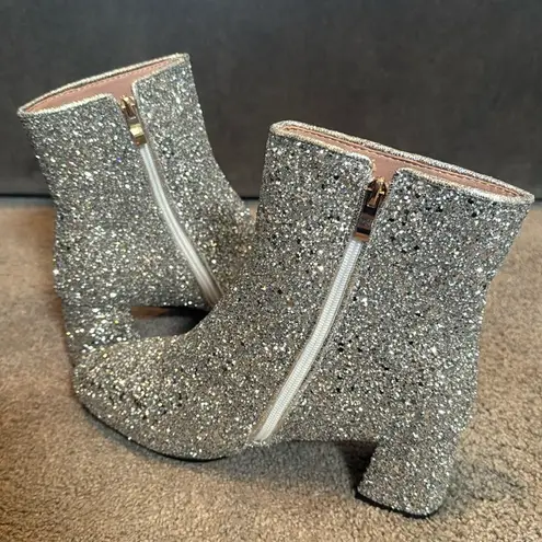 Women’s Silver Glitter Covered Chunky Heeled Party Boots Zipper Size 10.5 NEW Silver