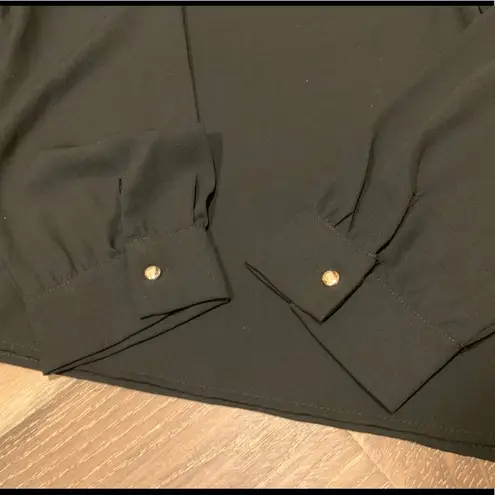 choker neck blouse in black size L Size L