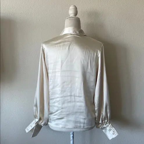 NA-KD  Big Cuff Satin Blouse