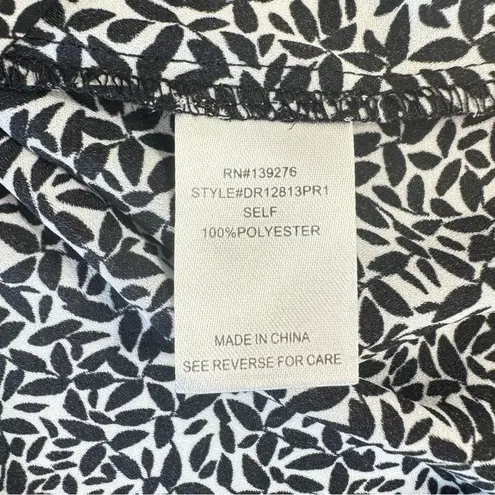 Black & White Leaf Print Short Sleeve Blouse by Daniel Rainn DR2 Size Large