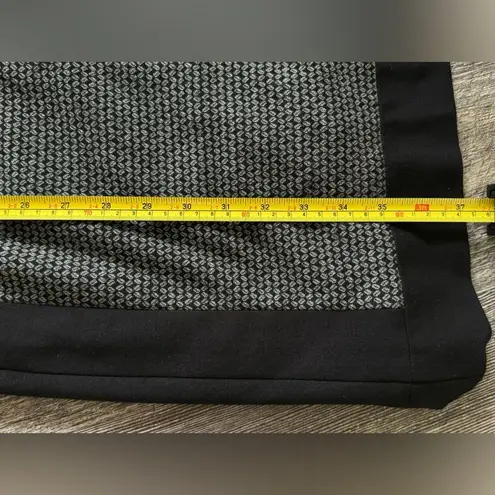 Tahari  Arthur S. Levine Womens Sz 2 Sleeveless Black grey Sheath Dress