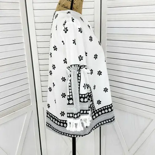 Soho New York & Comp Boho Fringe Hem Floral Popover Shirt White Black Large
