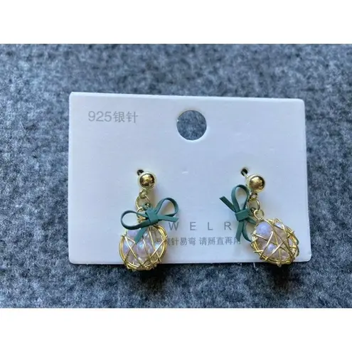 Dainty wire Gold Pearl Ball Earrings with Green Bow Korean Style Cute Gift NWT