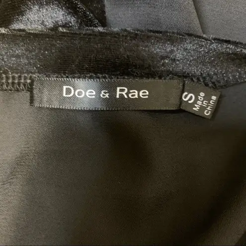 Doe & Rae Black Velvety TShirt S