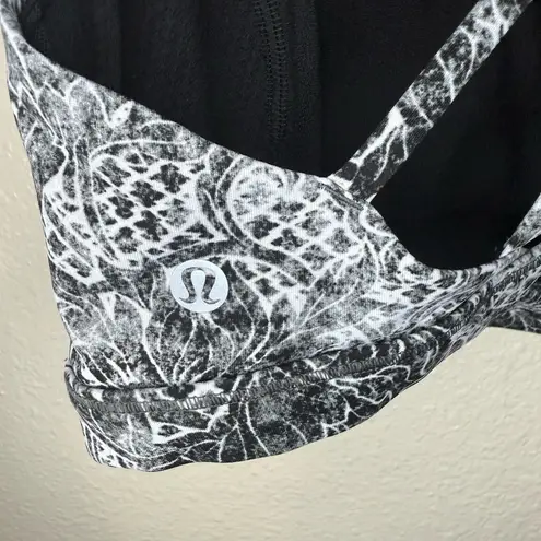 Lululemon  Free To Be Serene Bra size 10 thumbnail 5