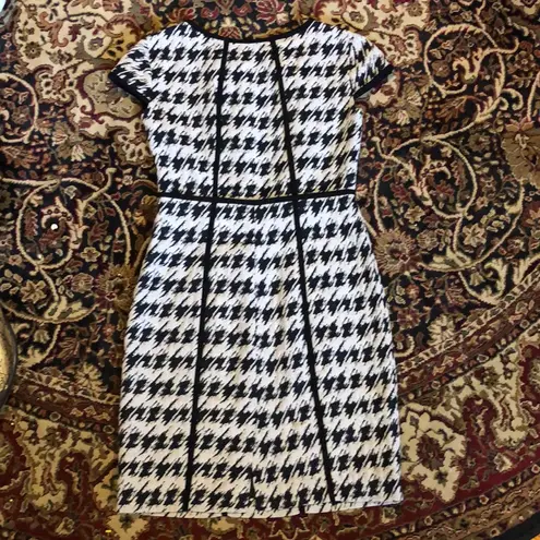 Chetta B Black and dark cream Houndstooth Dress fitted 4