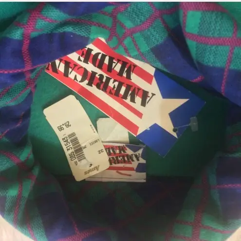 Vintage Dead Stock Sweatshirt Small Oversized NWT