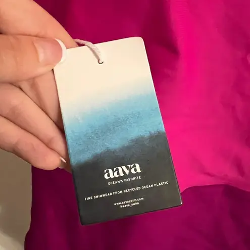 FINAL PRICE DROP NWT SELENA ZIP