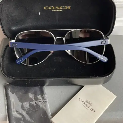 Coach NWT  Aviator Sunglasses New w Tag & Case