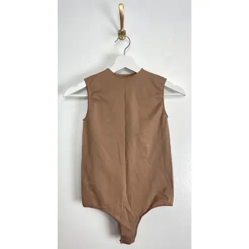 SKIMS Crewneck Sleeveless Bodysuit in Tigers Eye Size XX-Small / X-Small
