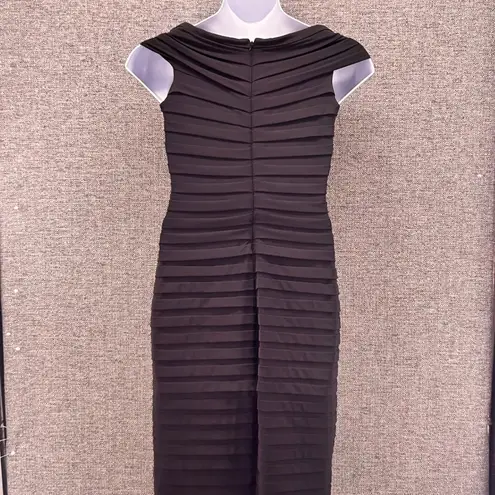 Tadashi Shoji Tadashi Collection Womans Dress Size M Black Beaded Detail Fitted Cocktail Party