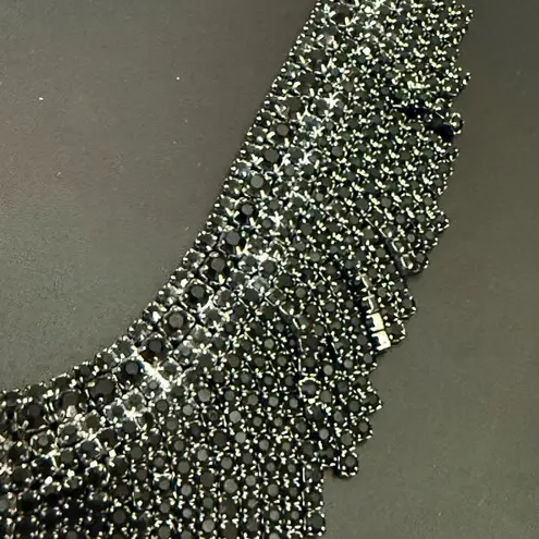 Unsigned Black Rhinestones Waterfall Fringe Necklace 18g.