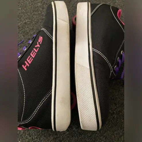 Heelys shoes size 7