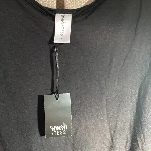 Smash + Tess Smash + Tess Elevate Happy Hour Romper size Small (b16)