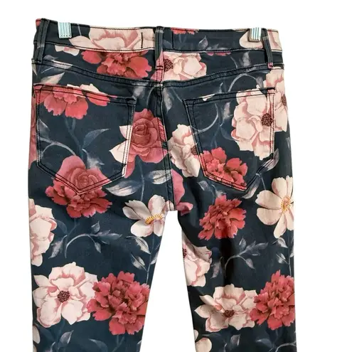 Driftwood NWT Eva Floral Print Jeans Womens 26
Masquerade Noir High Rise Bootcut