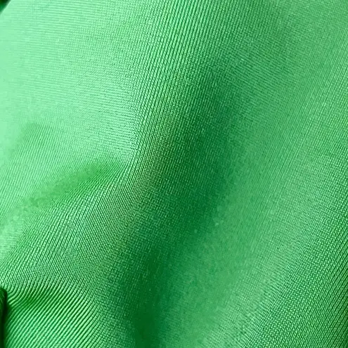 CUUP Green Satin BALCONETTE Wired Swim Top Beach Summer Cruise Vacation SZ 5 32D