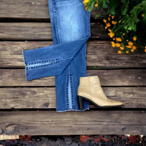 Parker Smith Split calf jeans. Size 30. Light wash denim