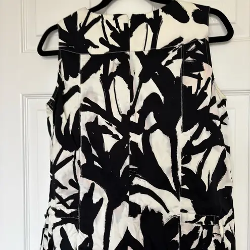 St. John SoCa Black White Patterned Dress Size Small FLAW