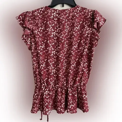 Melrose and Market NWT Faux Wrap Ruffle Sleeve Red Syrah Berry Floral Top,…